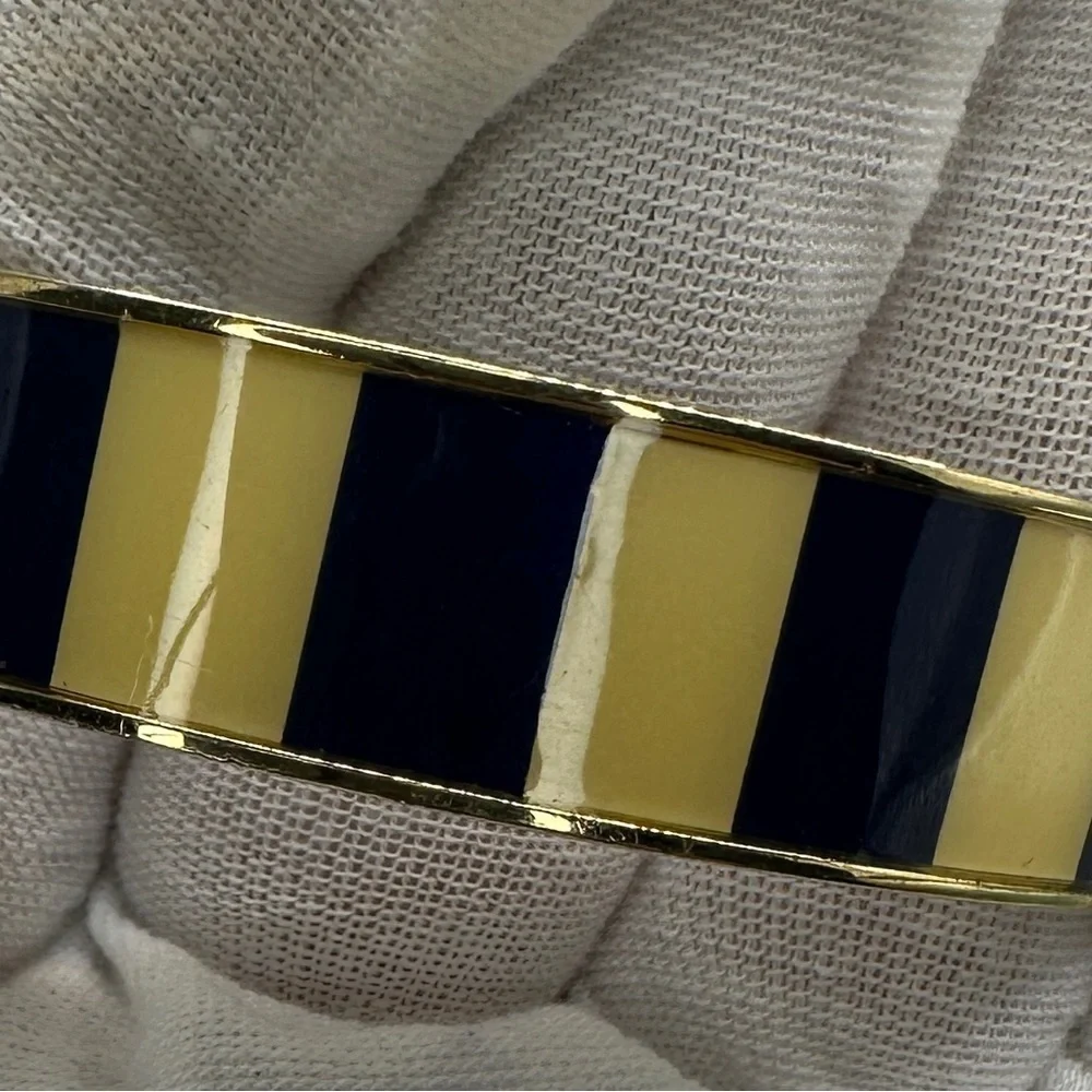KATE SPADE Enamel Bangle Bracelet Navy and Cream 8” - Picture 1 of 3